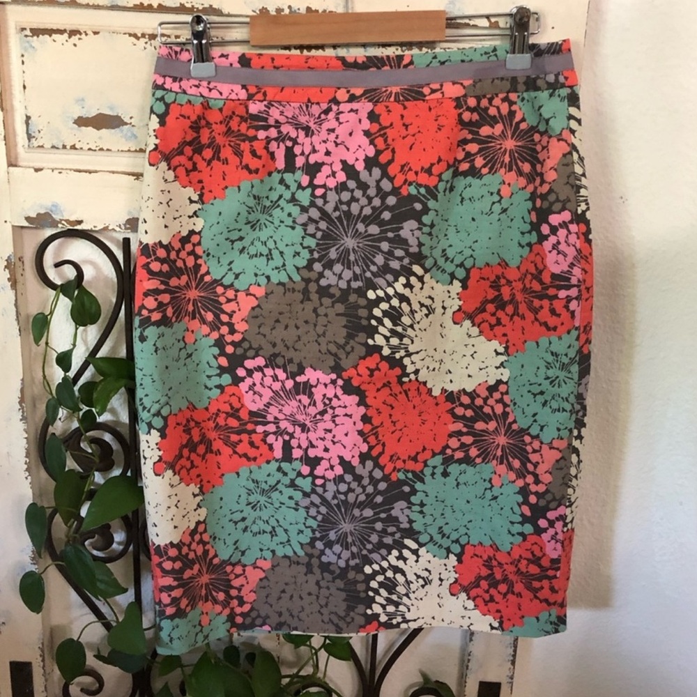 Boden- Lovely colorful pencil skirt size 8